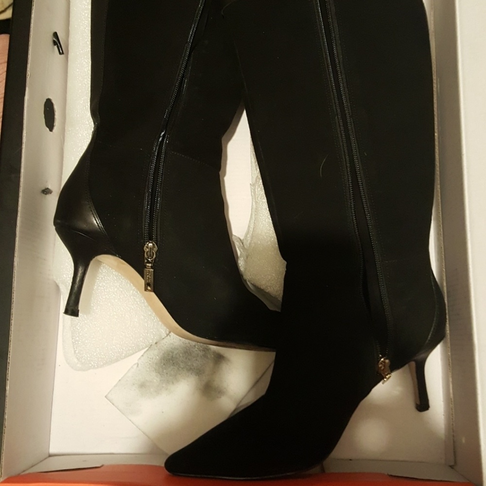 Suede boots